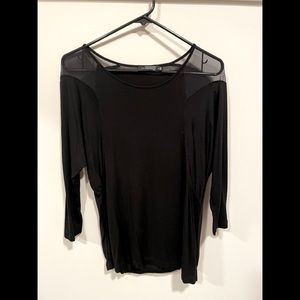 Limited mesh shoulder top